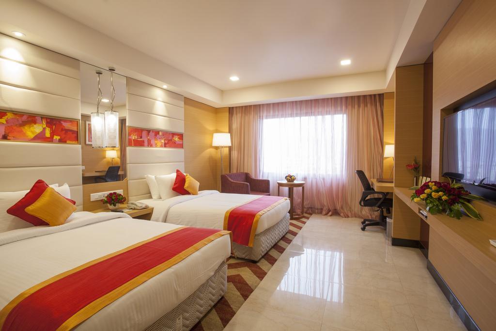 โรงแรมดอลฟิน วิสาขปัตนัม ภายนอก รูปภาพ