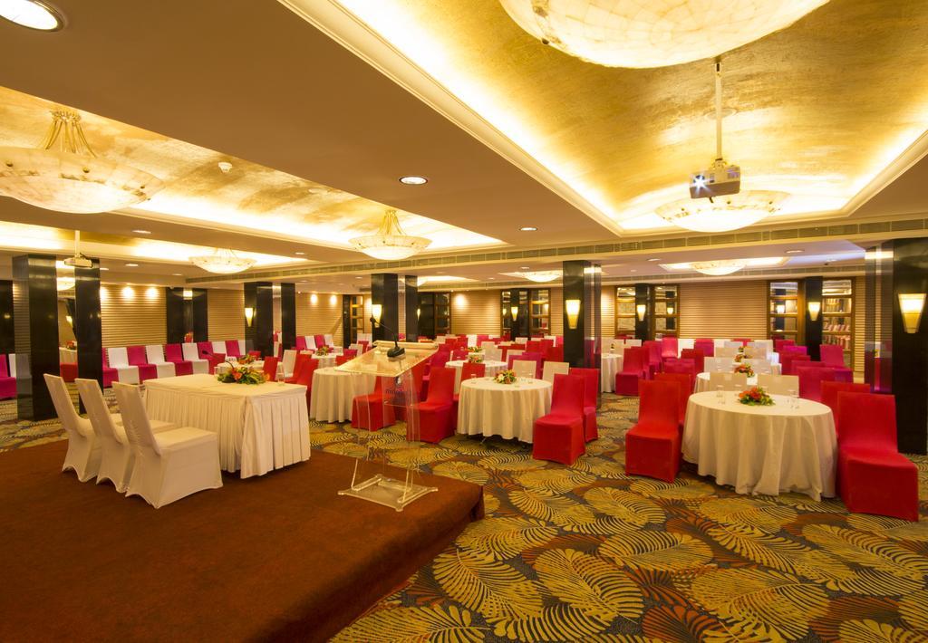 โรงแรมดอลฟิน วิสาขปัตนัม ภายนอก รูปภาพ